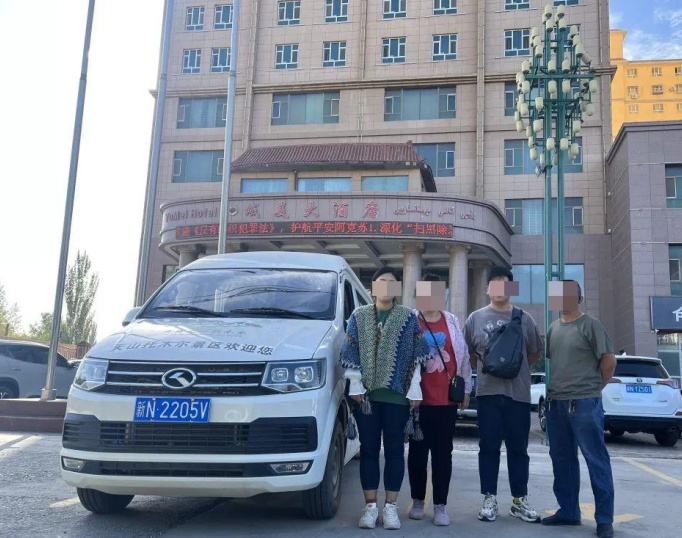 阿克蘇地區(qū)開(kāi)通定制旅游客運(yùn)服務(wù),滿足個(gè)性化需求_定制客運(yùn)_定制旅游客運(yùn)系統(tǒng)_客運(yùn)企業(yè)轉(zhuǎn)型_定制客運(yùn)系統(tǒng)開(kāi)發(fā)