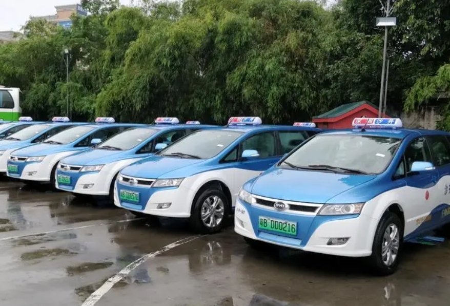 出租車軟件開發(fā):提升城市交通效率的利器_出租車軟件開發(fā)_出租車系統(tǒng)開發(fā)_出租車APP開發(fā)_出租車小程序開發(fā)