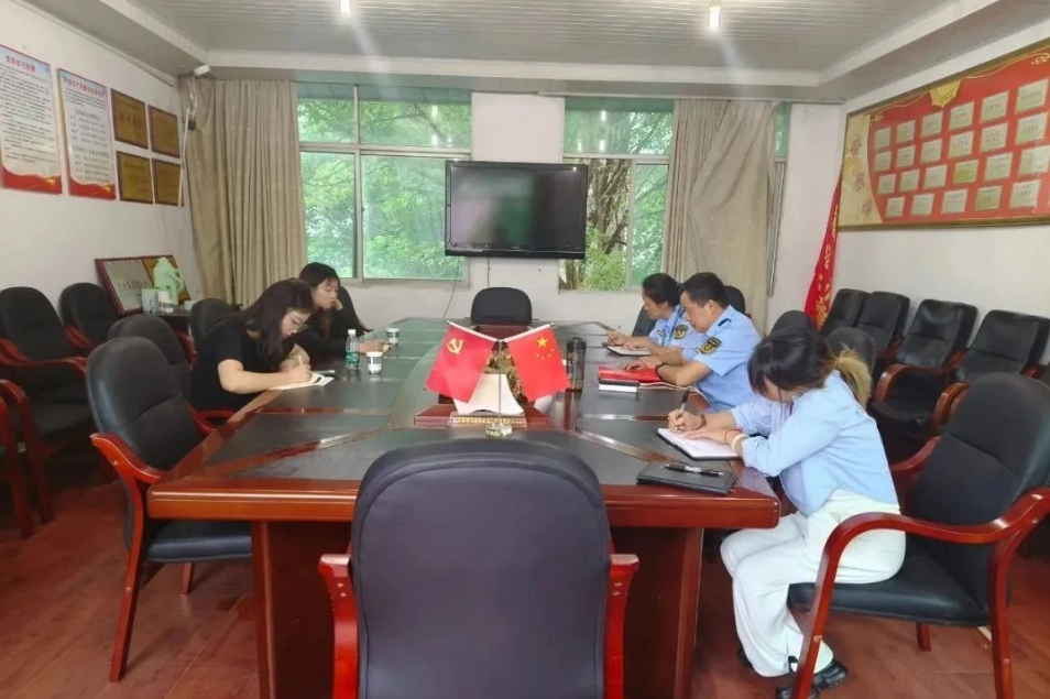 高德鷹潭市網(wǎng)約車聚合平臺被約談,要求停業(yè)整頓或下架處理_網(wǎng)約車牌照申請_網(wǎng)約車牌照申請代辦_網(wǎng)約車牌照申請代辦公司_網(wǎng)約車聚合平臺