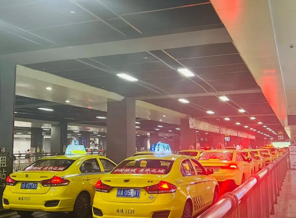 智能交通新時(shí)代:出租車(chē)巡游系統(tǒng)如何重塑城市出行體驗(yàn)_出租車(chē)巡游系統(tǒng)_出租車(chē)巡游系統(tǒng)開(kāi)發(fā)_出租車(chē)系統(tǒng)開(kāi)發(fā)